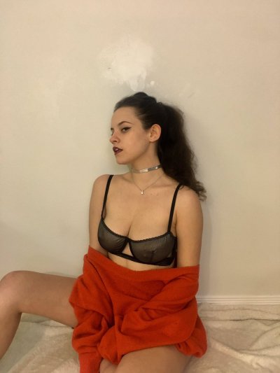 Watch Quinn Finite's leaked NSFW photo on TwXstars