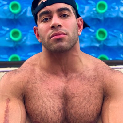 Watch Liam's leaked NSFW photo on TwXstars