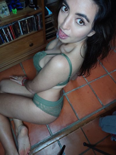 Watch Frida Sante's leaked NSFW photo on TwXstars