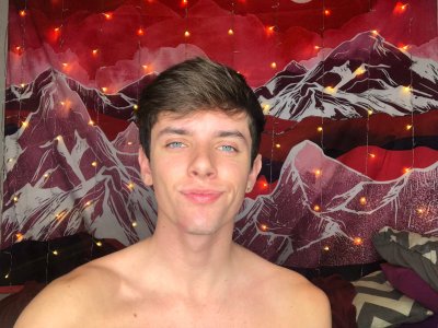 Watch Oliver Edwards's leaked NSFW photo on TwXstars