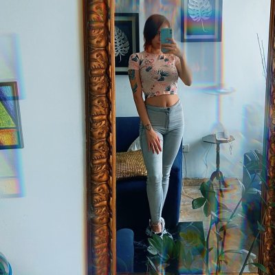 Watch Mía🦋's leaked NSFW photo on TwXstars