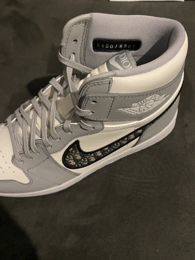 Watch Hank's leaked NSFW photo on TwXstars