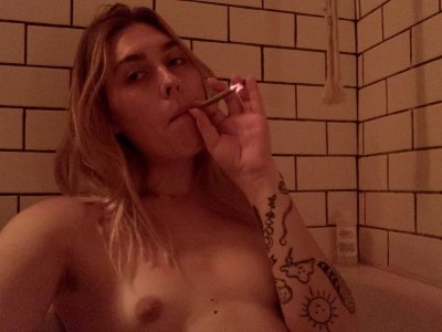 Watch sky 🎀🏳️‍⚧️'s leaked NSFW photo on TwXstars