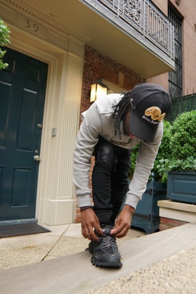 Watch Kai Cenat's leaked NSFW photo on TwXstars