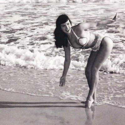 Watch Bettie Page's leaked NSFW photo on TwXstars