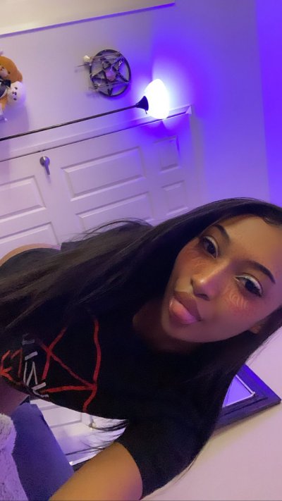 Watch 🎀 baemax 🎀's leaked NSFW photo on TwXstars