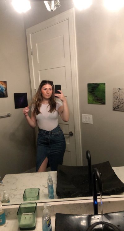 Watch Lacy London's leaked NSFW photo on TwXstars