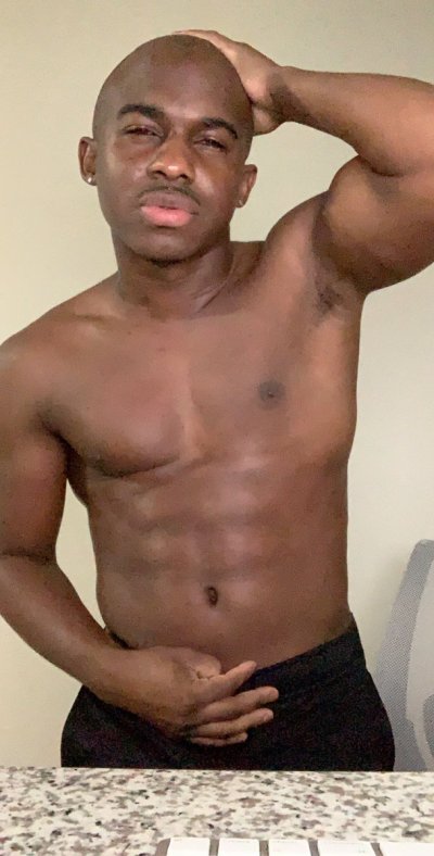 Watch Tay's leaked NSFW photo on TwXstars