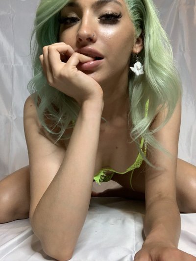 Watch ari's leaked NSFW photo on TwXstars