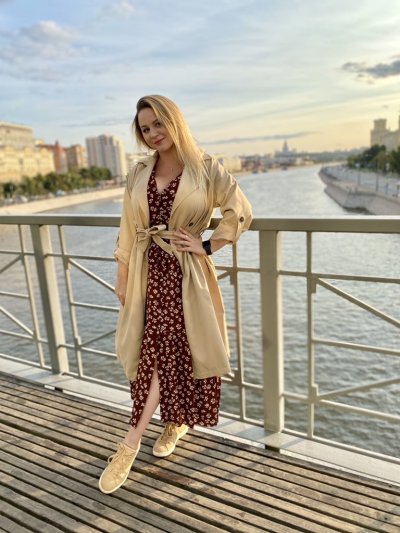 Watch Holly Garner 🍭Fansly 💙's leaked NSFW photo on TwXstars