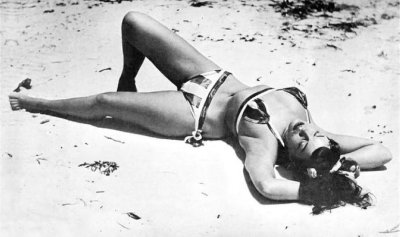 Watch Bettie Page's leaked NSFW photo on TwXstars