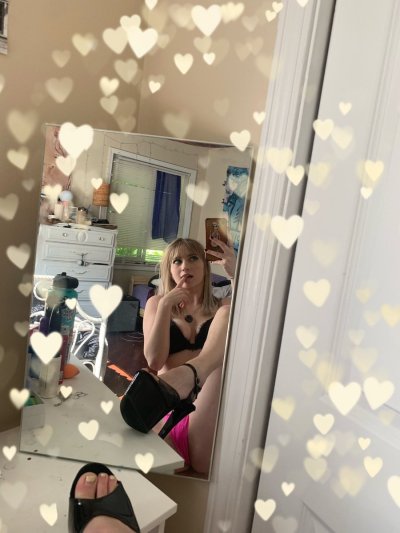 Watch Princess 💋's leaked NSFW photo on TwXstars