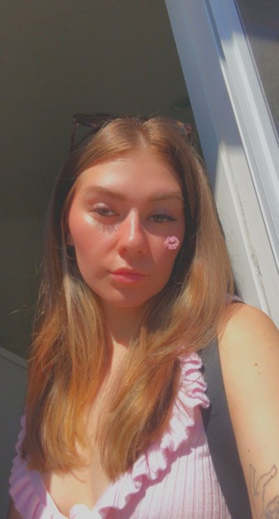 Watch Lacy London's leaked NSFW photo on TwXstars