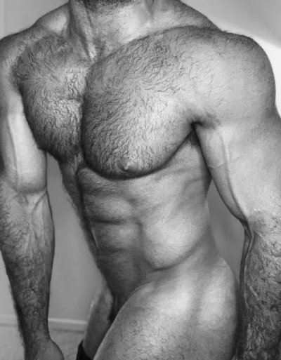 Watch Liam's leaked NSFW photo on TwXstars