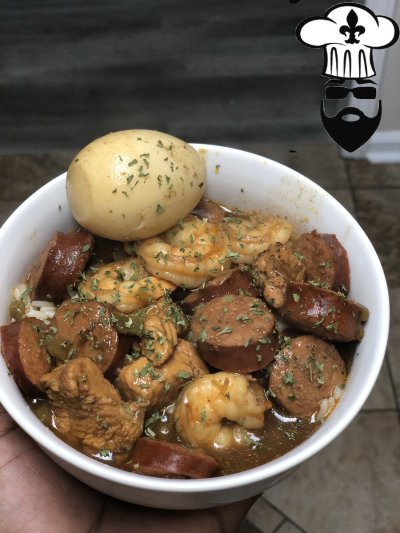 Watch Roosevelt “Bayou Beard” Howard Jr.'s leaked NSFW photo on TwXstars