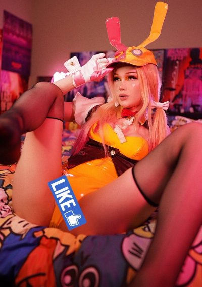 Watch Blondelashes19's leaked NSFW photo on TwXstars