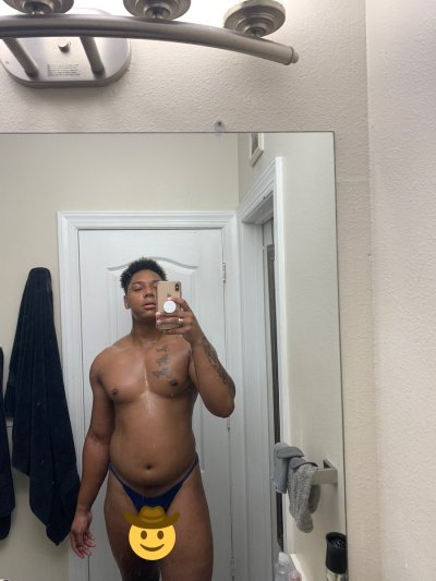 Watch Thee Heavyweight Champ 🥵's leaked NSFW photo on TwXstars
