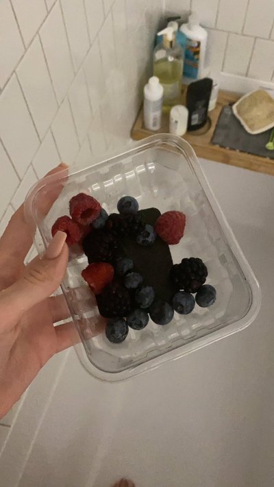 Watch ari's leaked NSFW photo on TwXstars