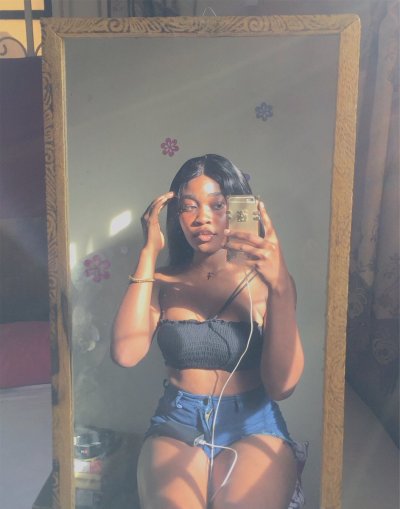 Watch 𝐘𝐯𝐞𝐬's leaked NSFW photo on TwXstars