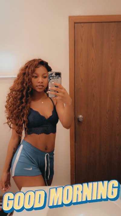 Watch Saleema 💖's leaked NSFW photo on TwXstars