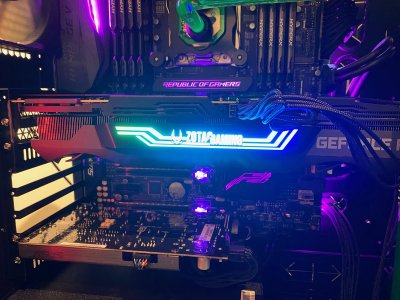 Watch theRadBrad's leaked NSFW photo on TwXstars