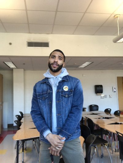 Watch 17th Chariot's leaked NSFW photo on TwXstars