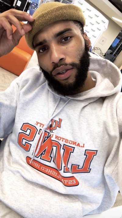 Watch 17th Chariot's leaked NSFW photo on TwXstars