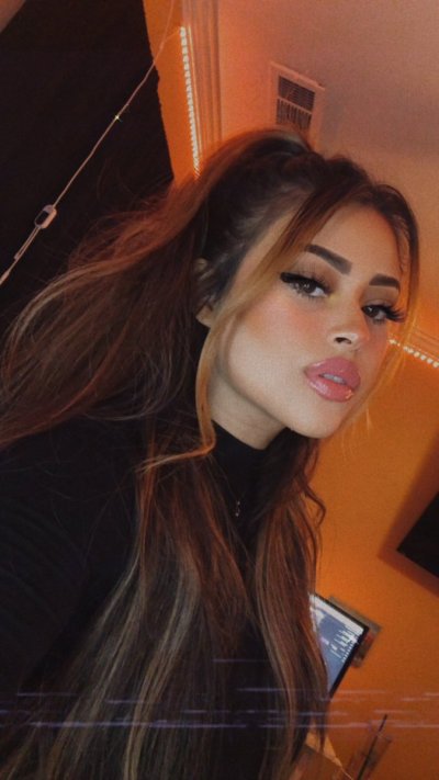 Watch genbxnz♡'s leaked NSFW photo on TwXstars