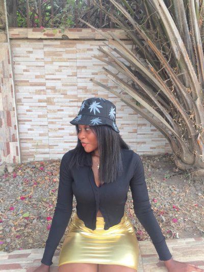 Watch 𝐘𝐯𝐞𝐬's leaked NSFW photo on TwXstars