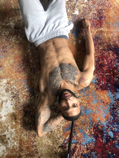 Watch 17th Chariot's leaked NSFW photo on TwXstars