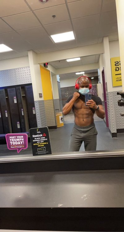 Watch Tay's leaked NSFW photo on TwXstars