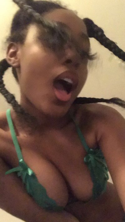 Watch slim ebony 🇯🇲🇹🇹's leaked NSFW photo on TwXstars