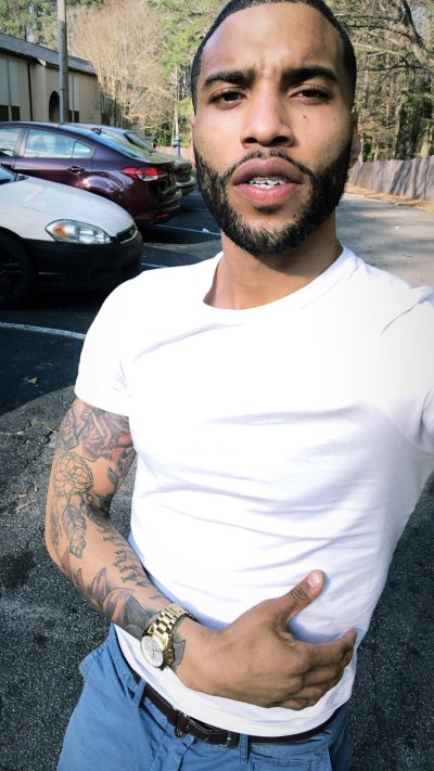 Watch 17th Chariot's leaked NSFW photo on TwXstars