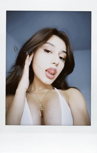 Watch YL's leaked NSFW photo on TwXstars