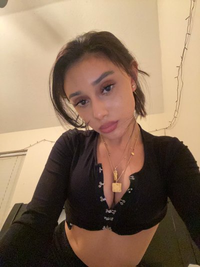 Watch YL's leaked NSFW photo on TwXstars