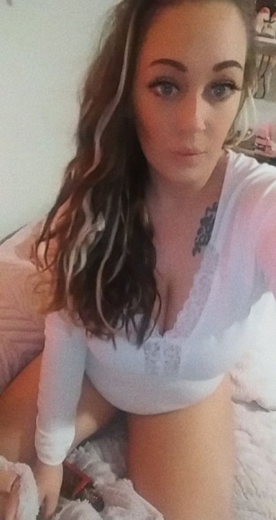 Watch Henny 🌟's leaked NSFW photo on TwXstars