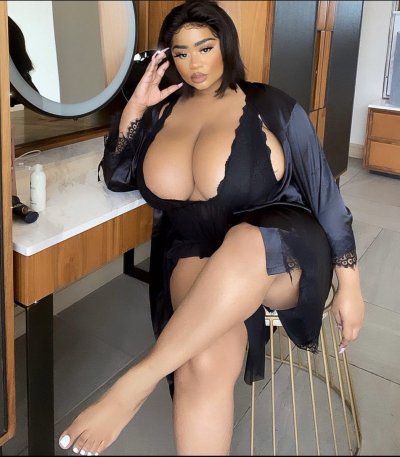 Watch kim's leaked NSFW photo on TwXstars