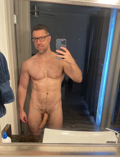 Watch DJ Tristan Jaxx 🎮's leaked NSFW photo on TwXstars