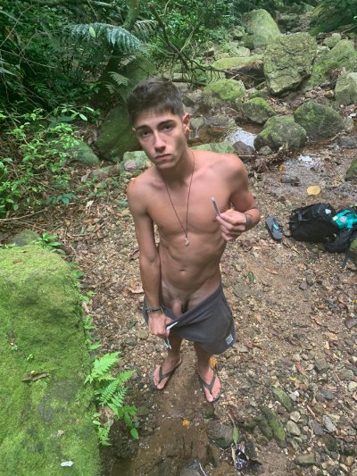 Watch MatteoZacX's leaked NSFW photo on TwXstars