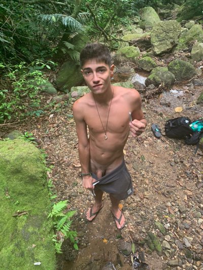 Watch MatteoZacX's leaked NSFW photo on TwXstars