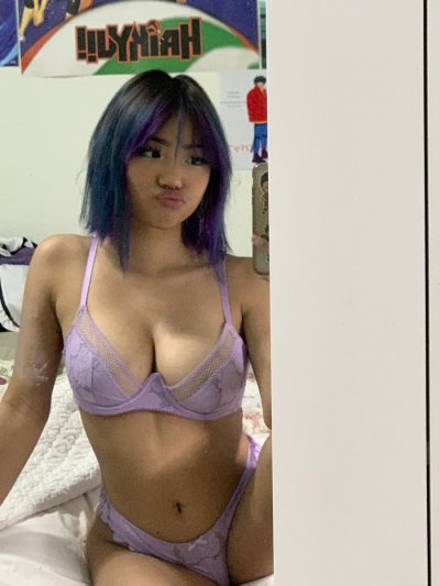 Watch v ♡ (⇀ 3 ↼)'s leaked NSFW photo on TwXstars