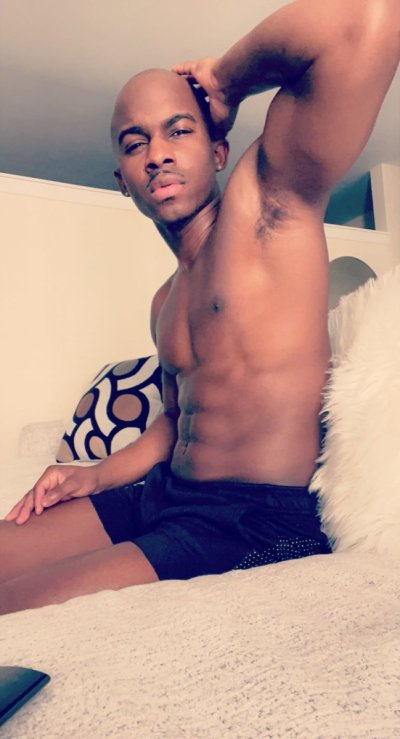 Watch Tay's leaked NSFW photo on TwXstars