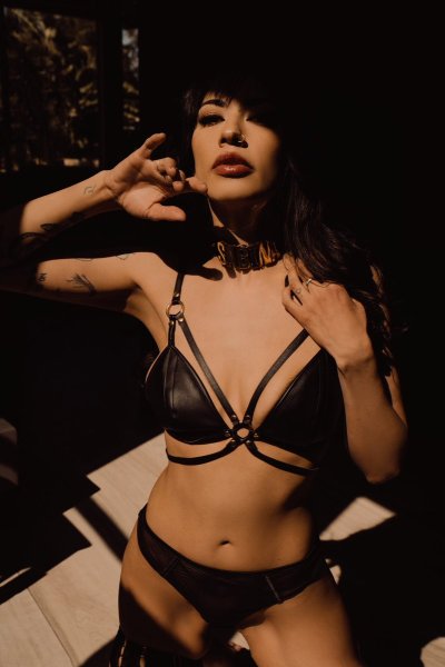 Watch Sabina Magic NYC 🪽🕊️☁️🪩's leaked NSFW photo on TwXstars