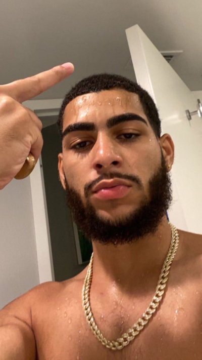 Watch gorillaglue327's leaked NSFW photo on TwXstars