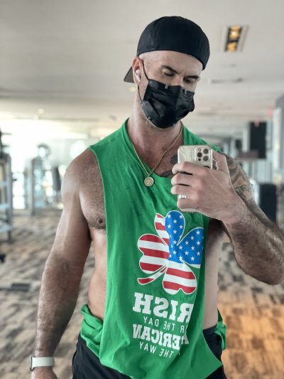 Watch Killian Adam's leaked NSFW photo on TwXstars