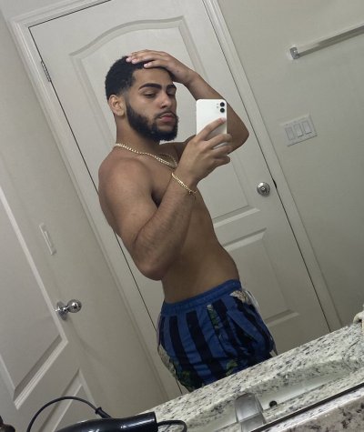 Watch gorillaglue327's leaked NSFW photo on TwXstars