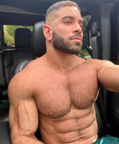 Watch Liam's leaked NSFW photo on TwXstars