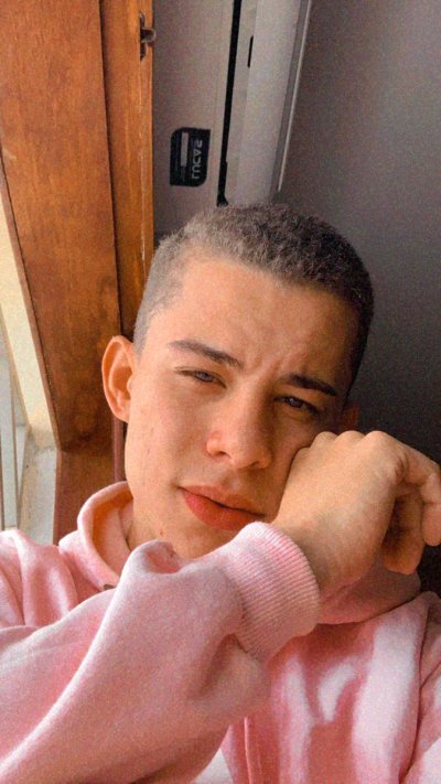 Watch Julio's leaked NSFW photo on TwXstars