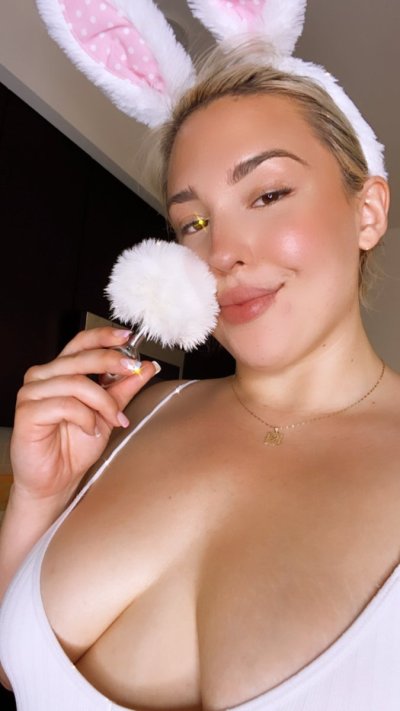 Watch nixxdee's leaked NSFW photo on TwXstars