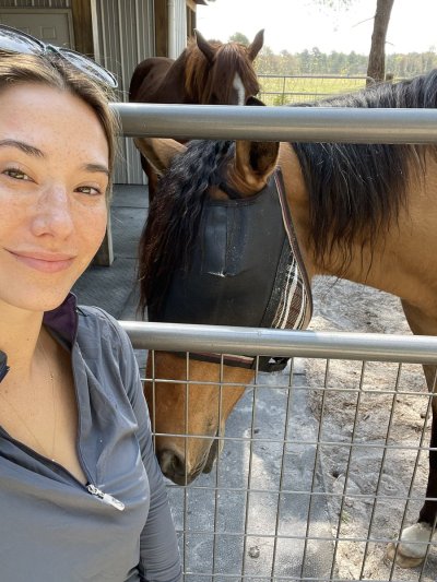 Watch Eva Lovia®'s leaked NSFW photo on TwXstars